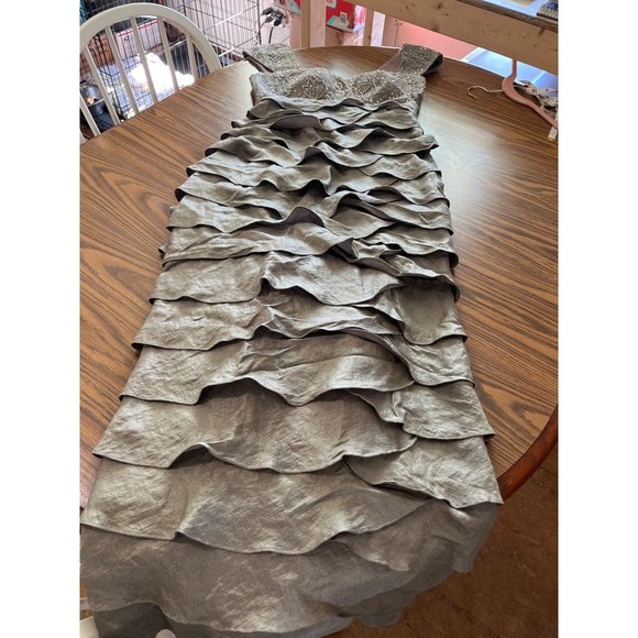 Ignite Evenings by Carollin greenish grey beaded sequined evening gown size 10 - Picture 8 of 13